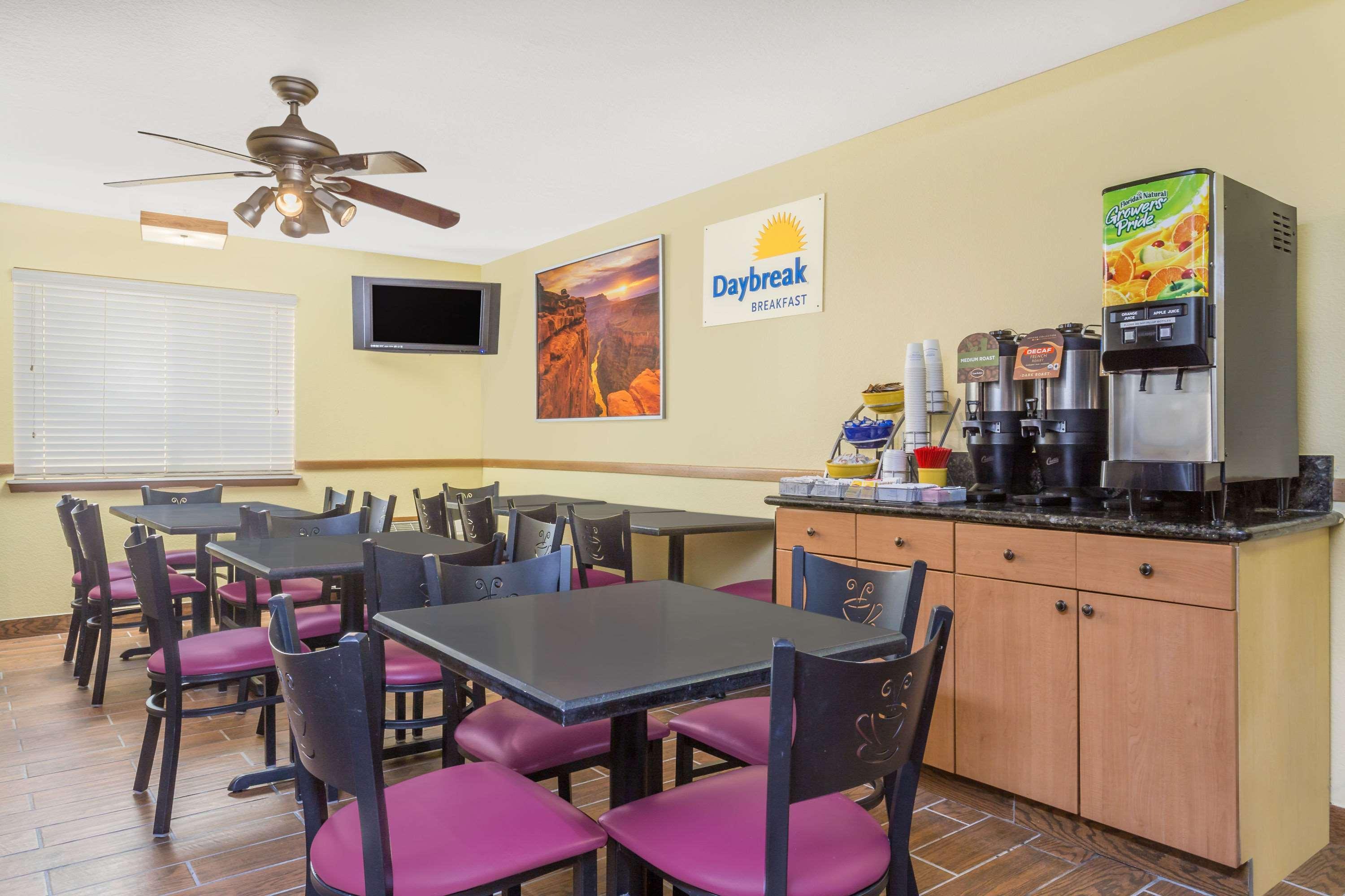 Days Inn By Wyndham Moab Εξωτερικό φωτογραφία