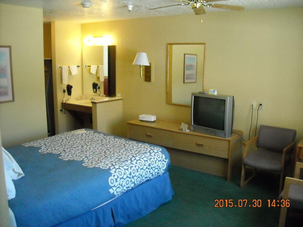 Days Inn By Wyndham Moab Εξωτερικό φωτογραφία
