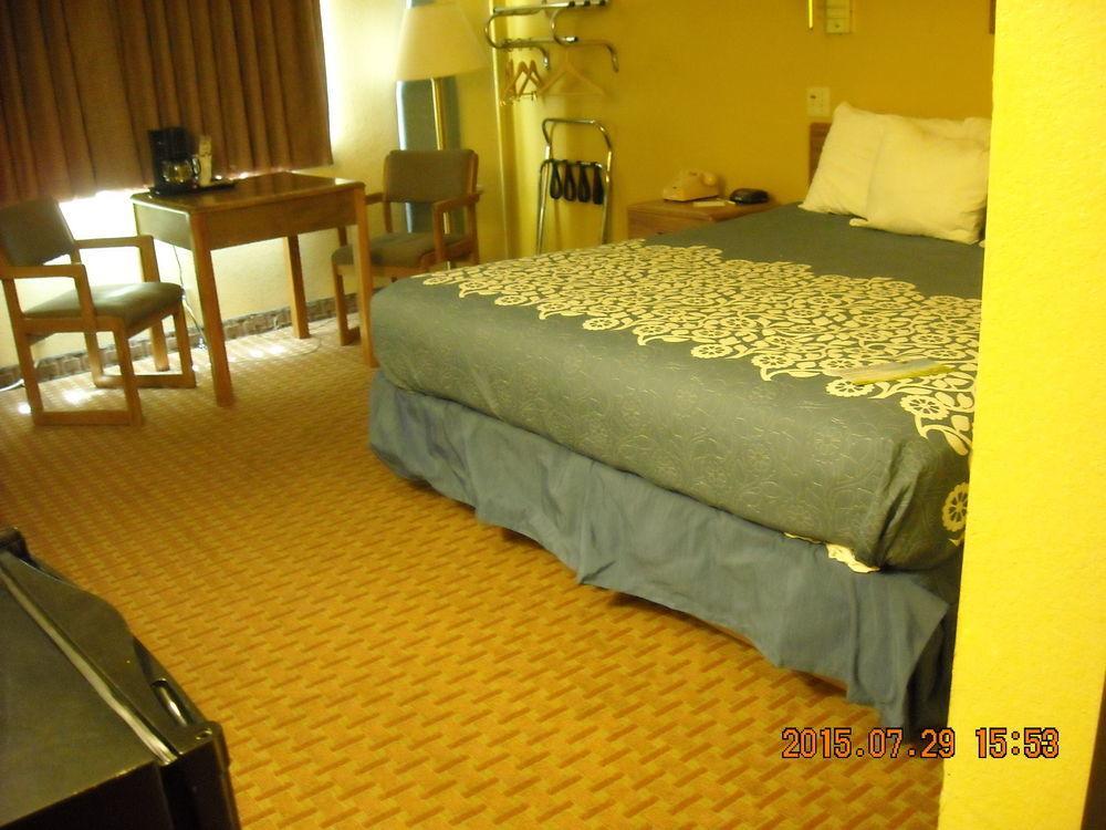 Days Inn By Wyndham Moab Εξωτερικό φωτογραφία
