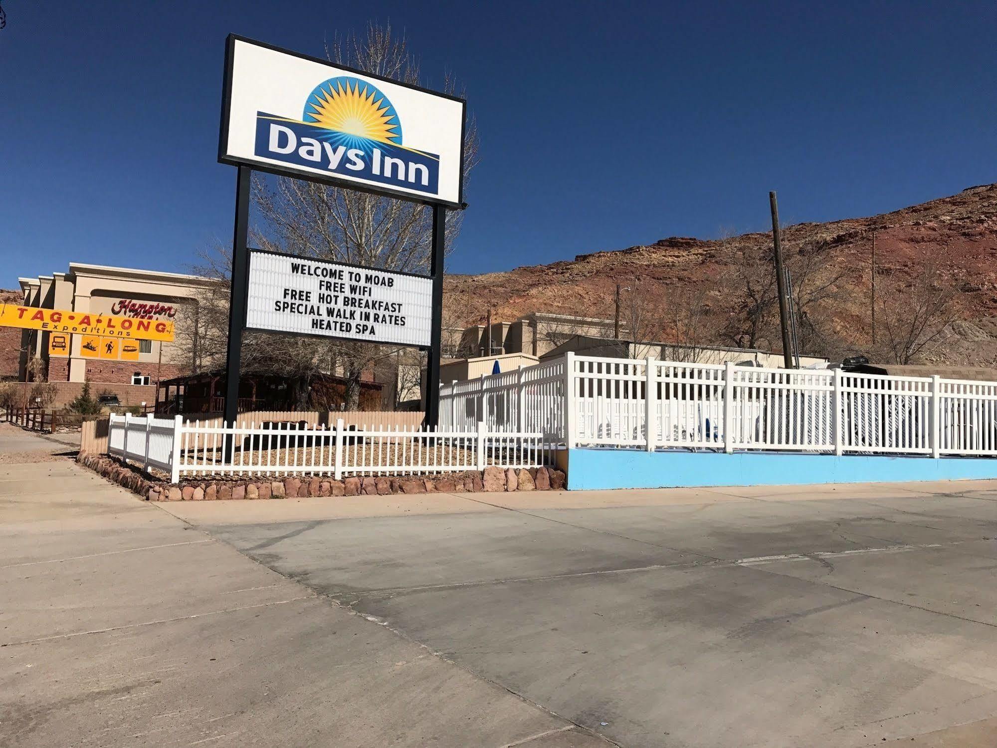 Days Inn By Wyndham Moab Εξωτερικό φωτογραφία